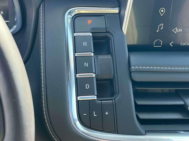 Used 2023 GMC Yukon XL SLT image 12