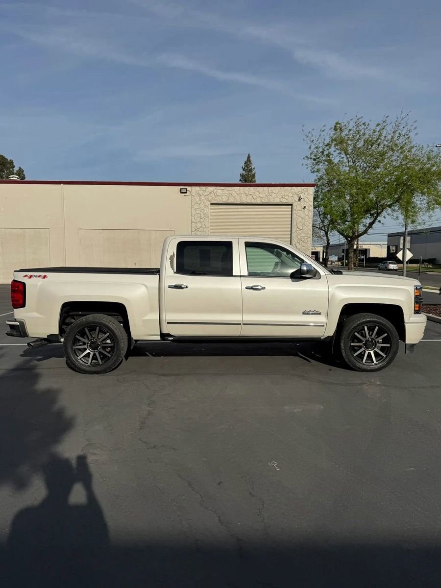 Used 2014 Chevrolet Silverado 1500 High Country image 9