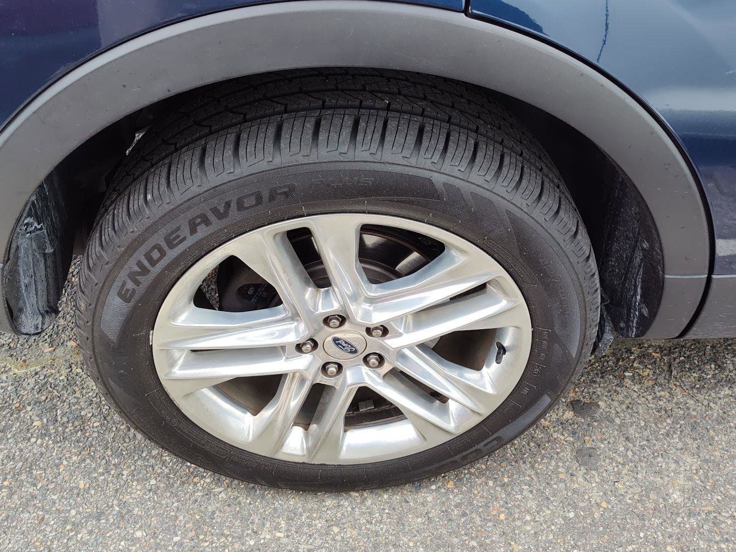 Used 2017 Ford Explorer Limited FWD image 10