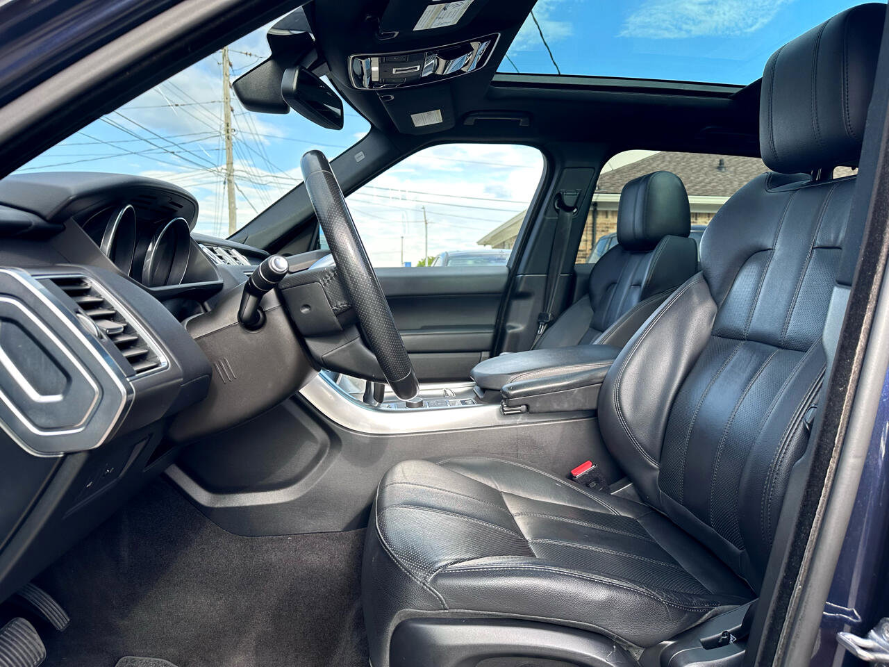 Used 2016 Land Rover Range Rover Sport SE image 11