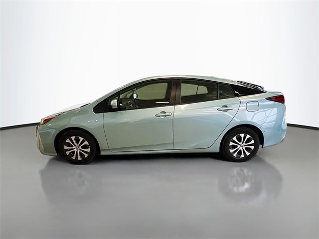 Used 2021 Toyota Prius XLE image 3