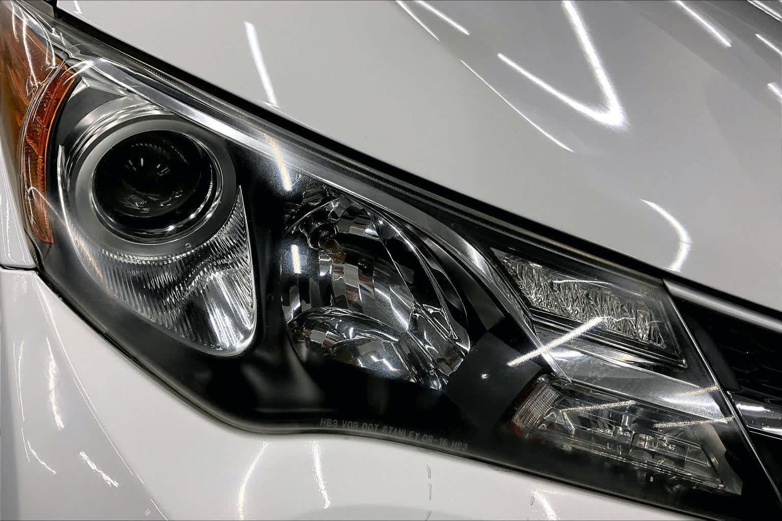 Used 2014 Toyota RAV4 XLE FWD image 27