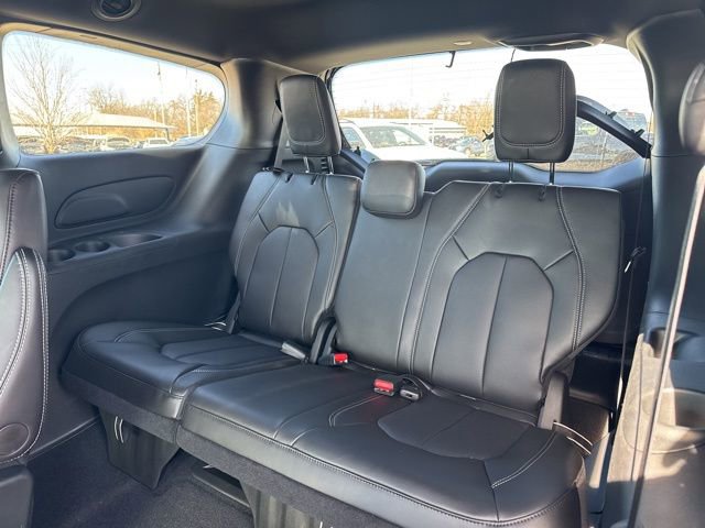 New 2026 Chrysler Voyager LX image 13