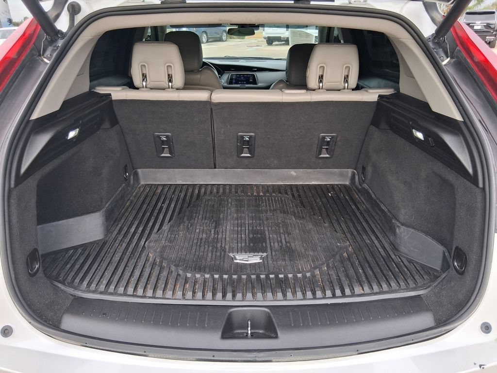 Used 2023 Cadillac XT4 Luxury FWD image 6