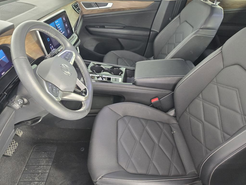 Used 2024 Volkswagen Atlas SE image 16