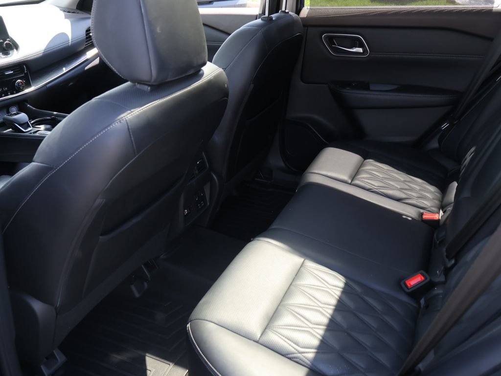 Used 2021 Nissan Rogue Platinum AWD/4WD image 14