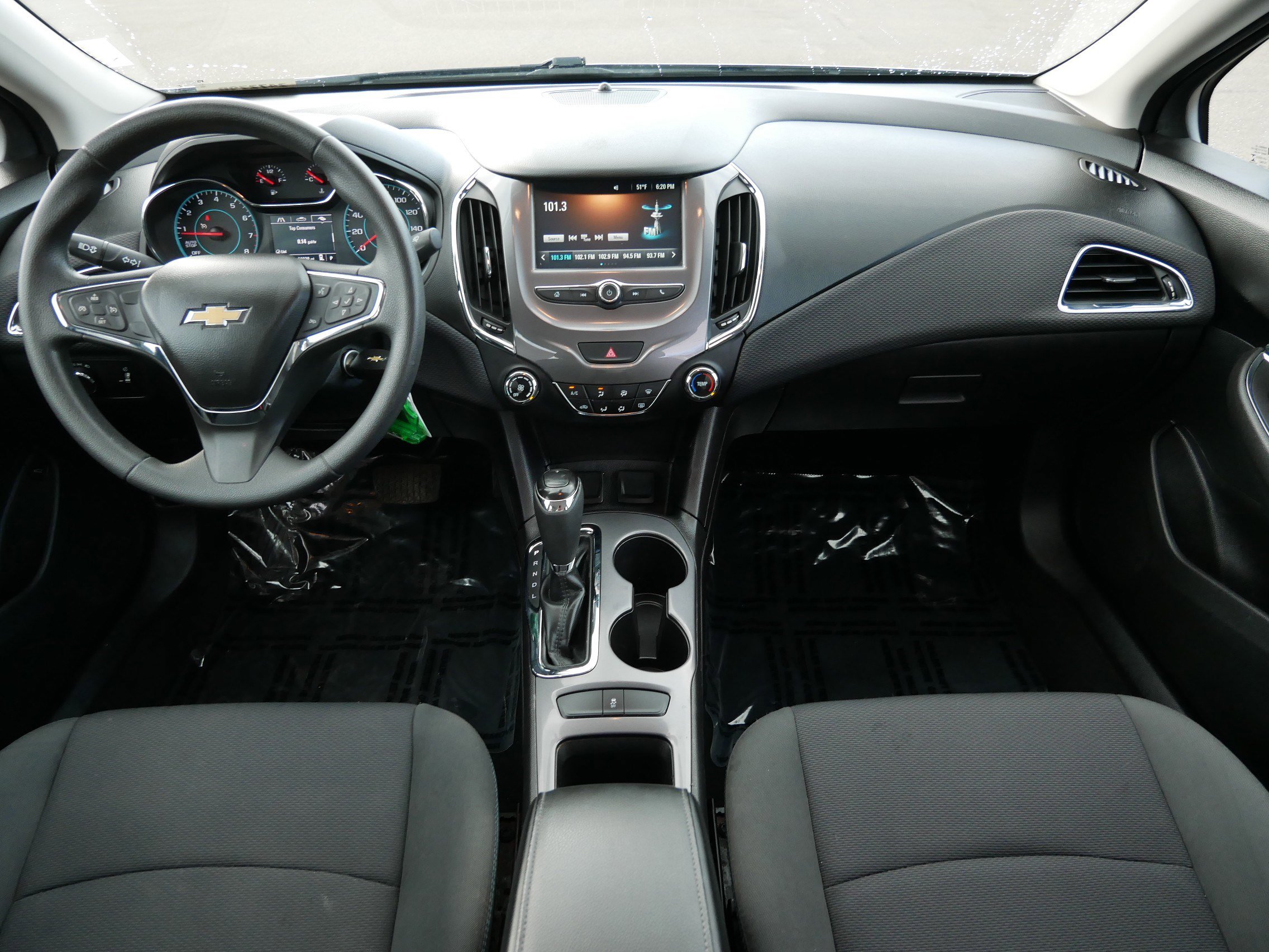Used 2017 Chevrolet Cruze LT FWD image 10