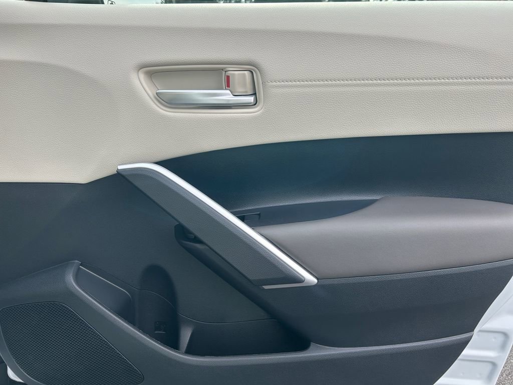 Used 2024 Toyota Corolla Cross XLE w/ Convenience Package AWD/4WD image 25