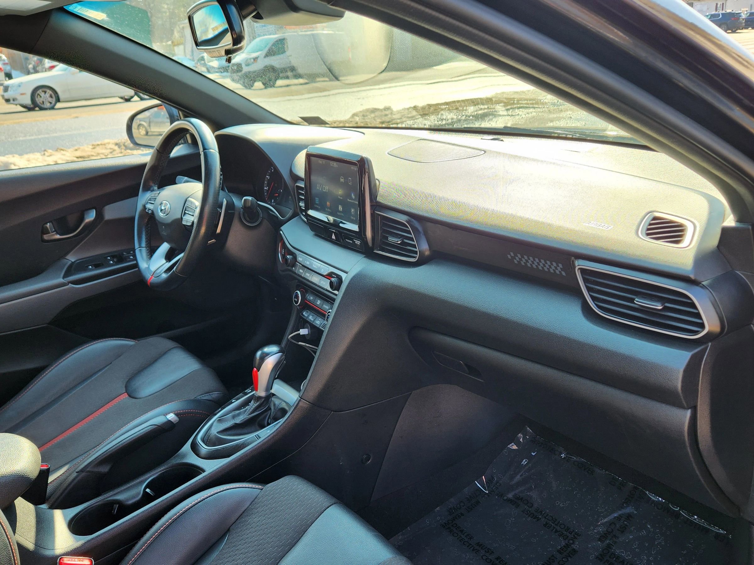 Used 2020 Hyundai Veloster Turbo image 17