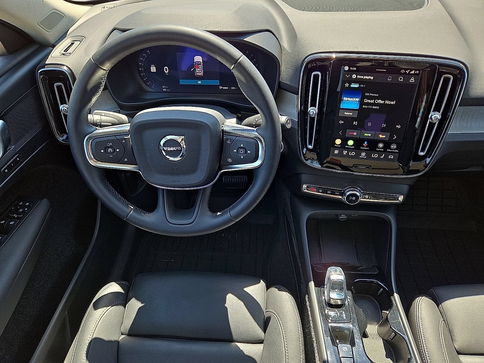 Used 2026 Volvo XC40 B5 Plus AWD/4WD image 19