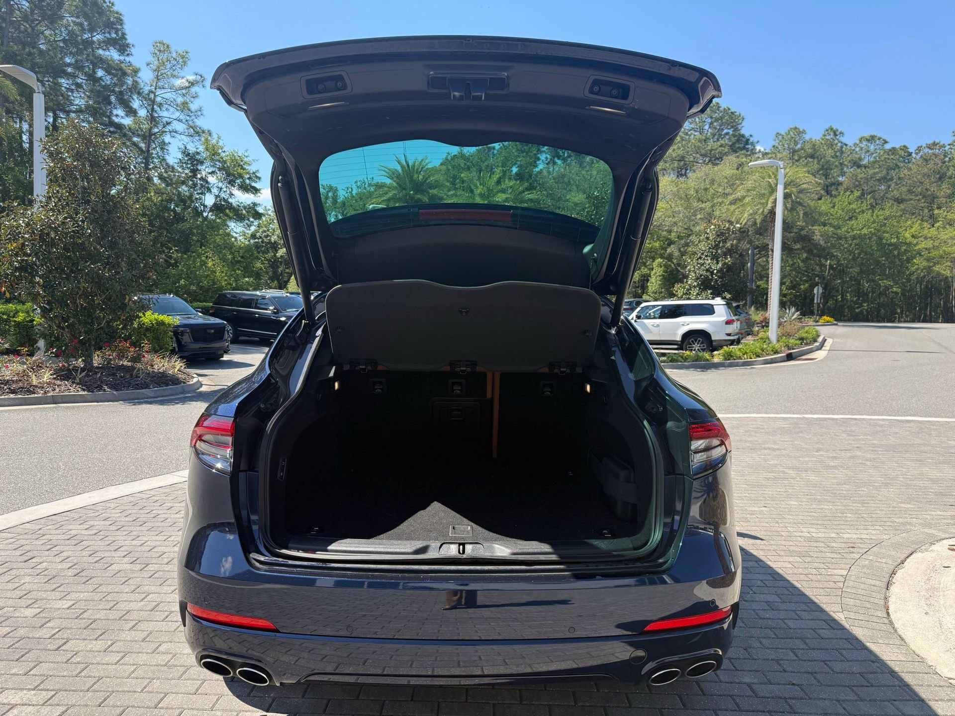 Certified 2023 Maserati Levante GT image 23