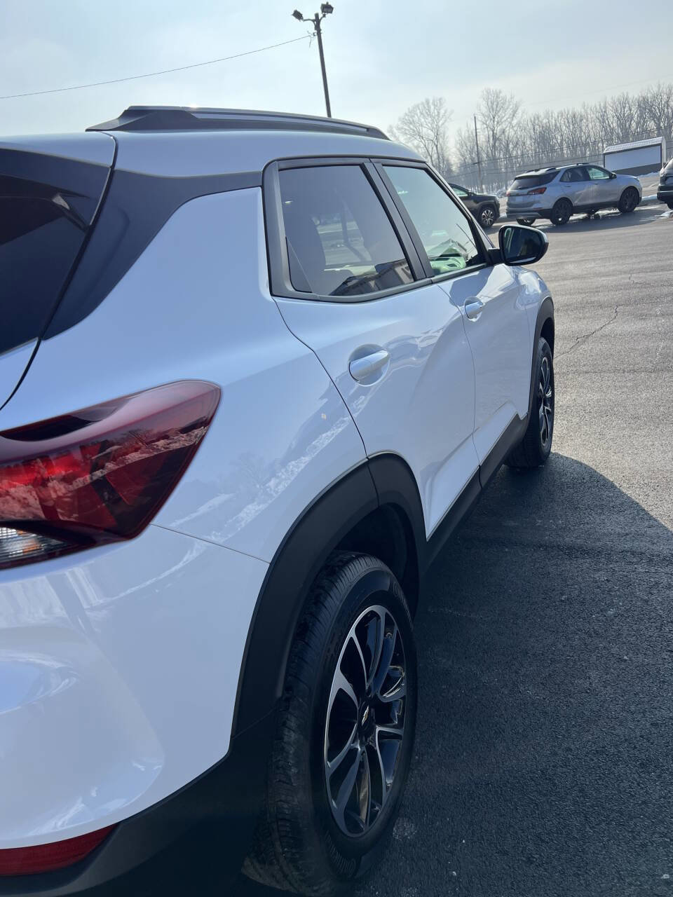 Used 2025 Chevrolet TrailBlazer LT w/ Driver Confidence Package image 8