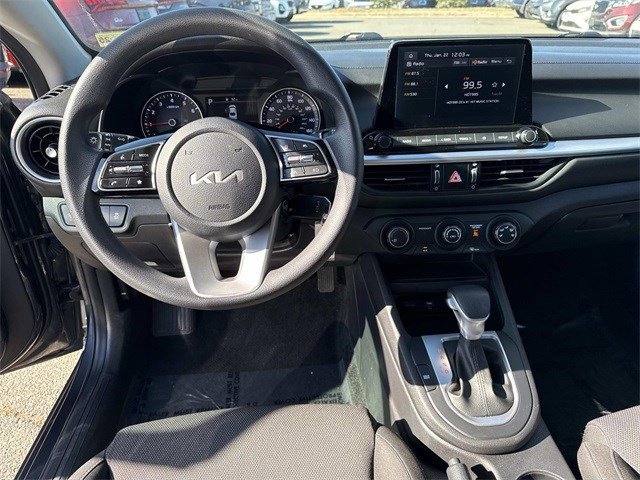 Used 2022 Kia Forte LXS w/ LXS Technology Package image 17