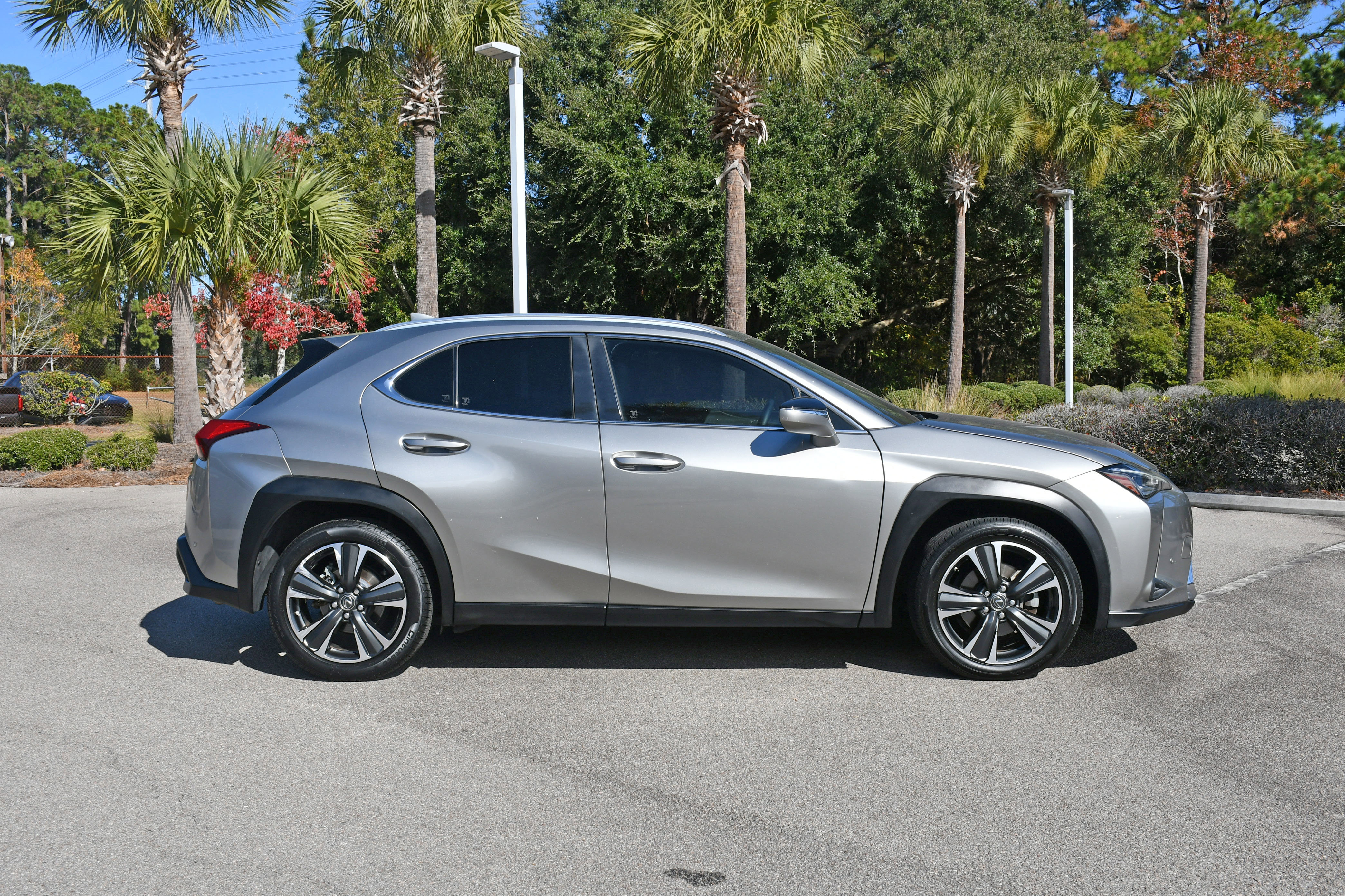 Used 2019 Lexus UX 200 F Sport w/ Premium Package image 2