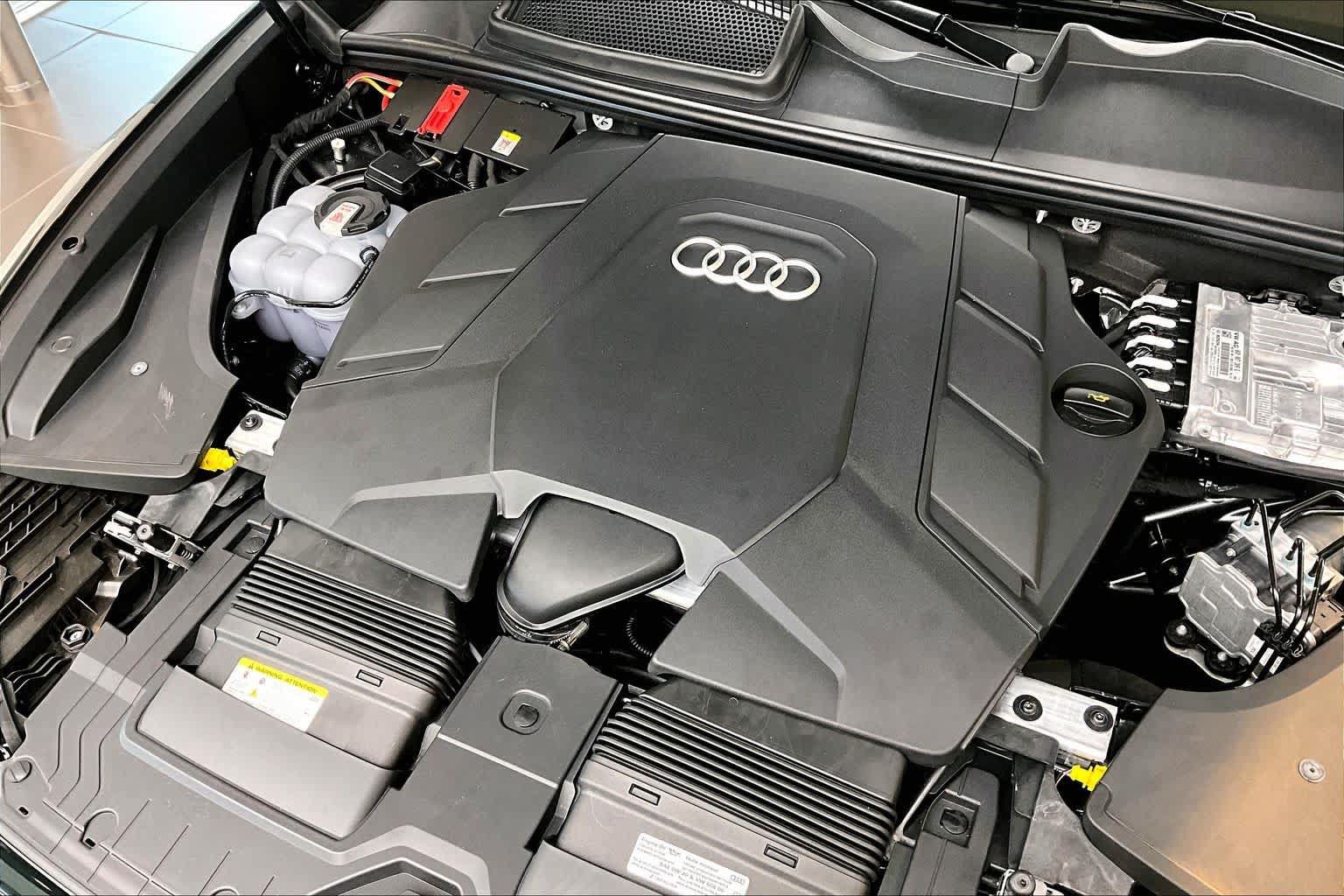 Used 2025 Audi Q8 Prestige w/ Prestige Package AWD/4WD image 30