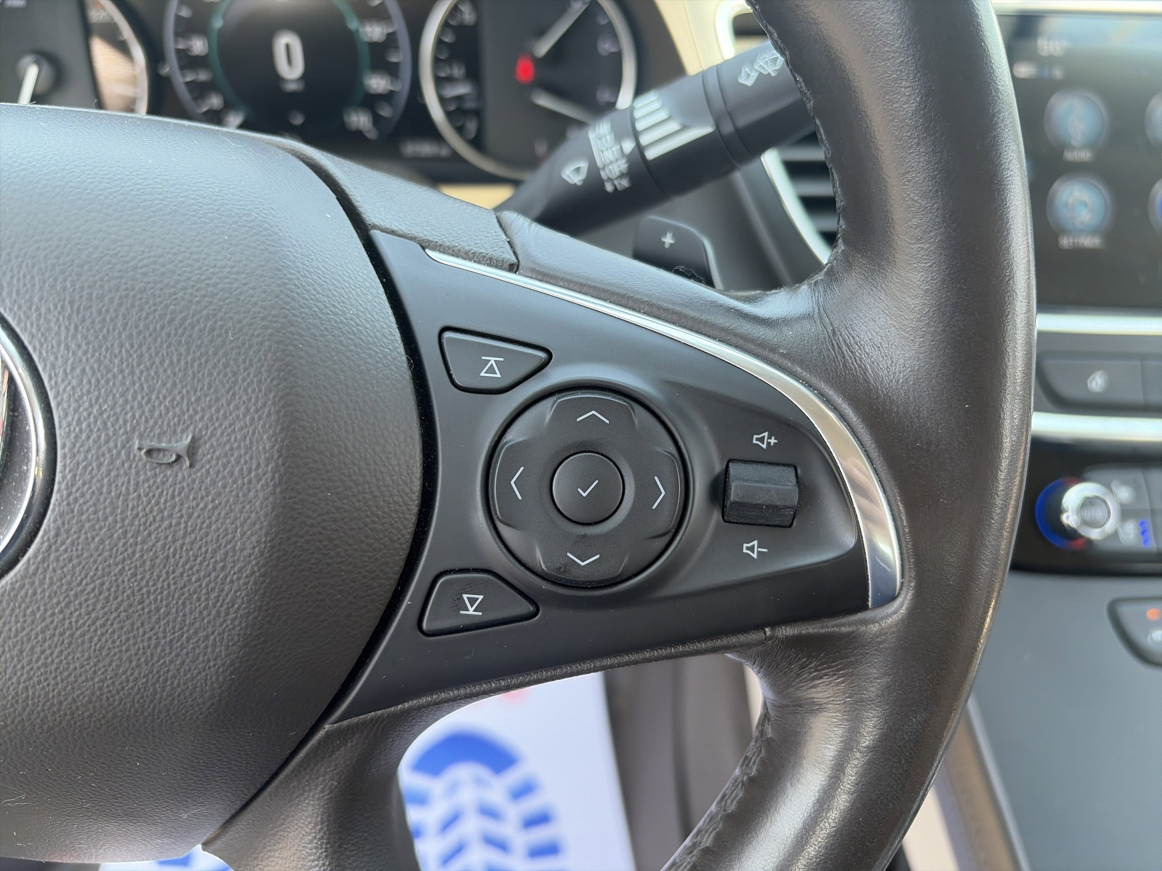 Used 2017 Buick LaCrosse Premium image 46