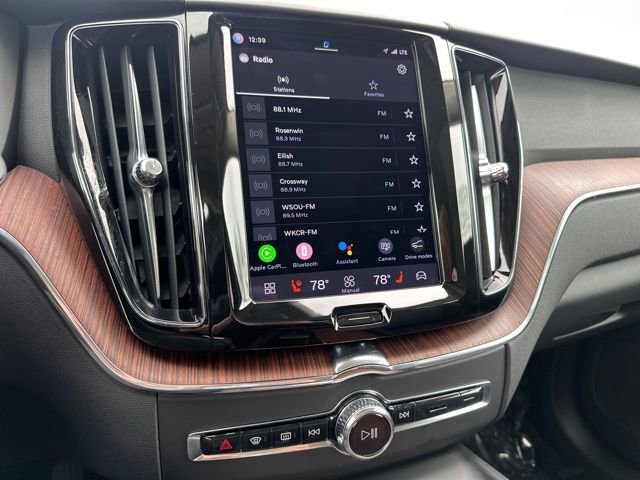 Certified 2023 Volvo XC60 B5 Plus w/ Climate Package image 21