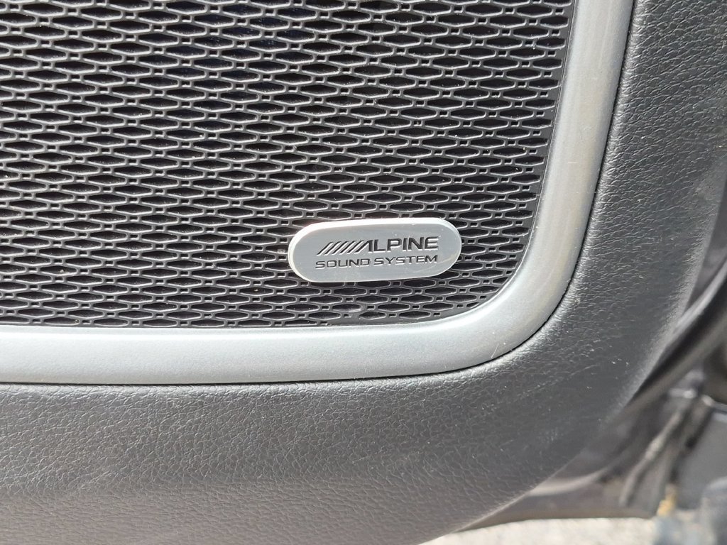 Used 2023 Jeep Compass Latitude w/ Sun and Sound Group AWD/4WD image 9