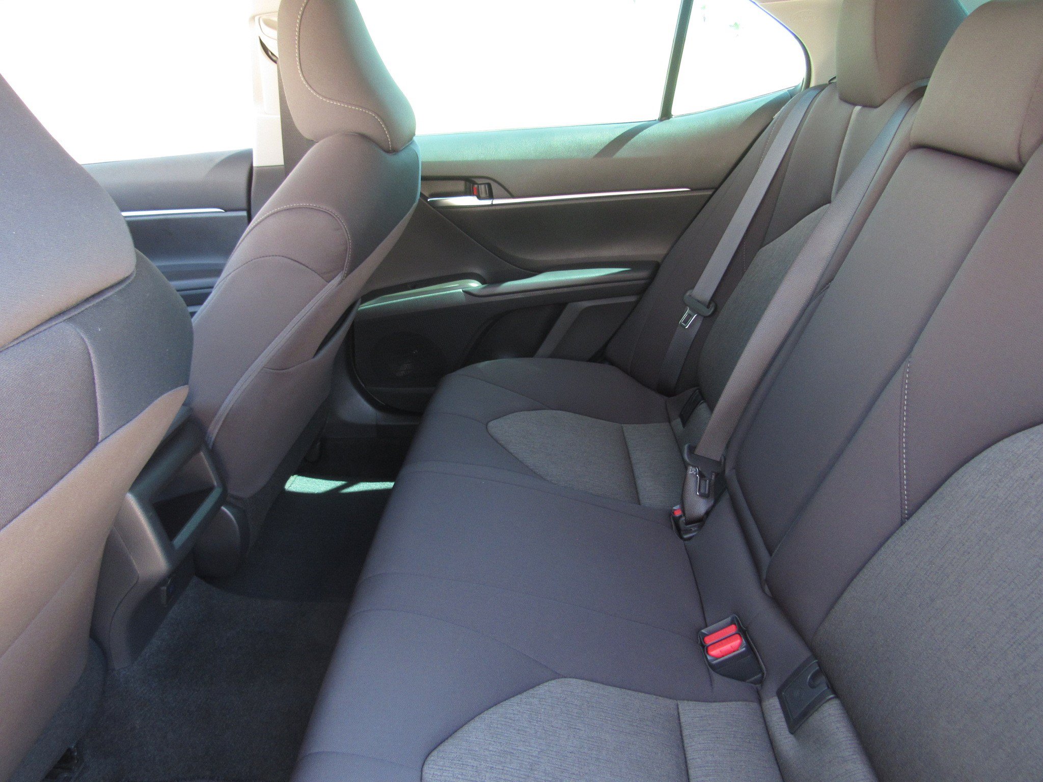 Used 2024 Toyota Camry LE FWD image 12
