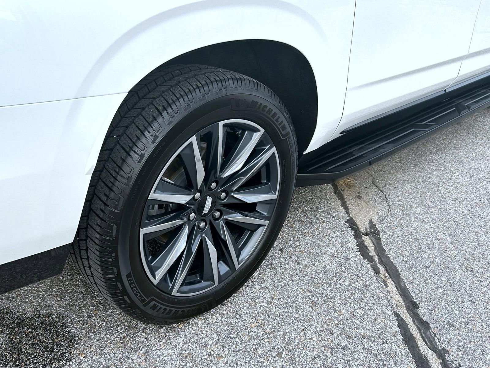 Certified 2024 Cadillac Escalade ESV Sport Platinum image 12