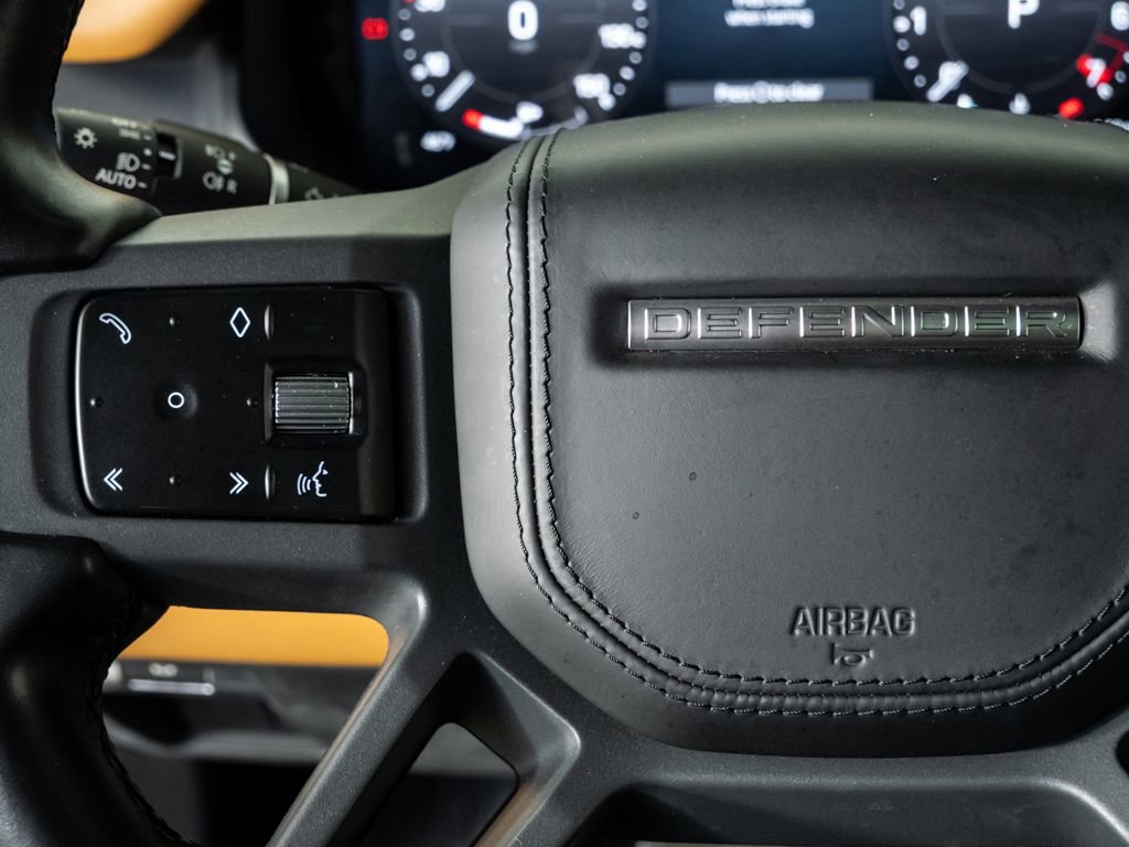 Used 2023 Land Rover Defender 110 X AWD/4WD image 10