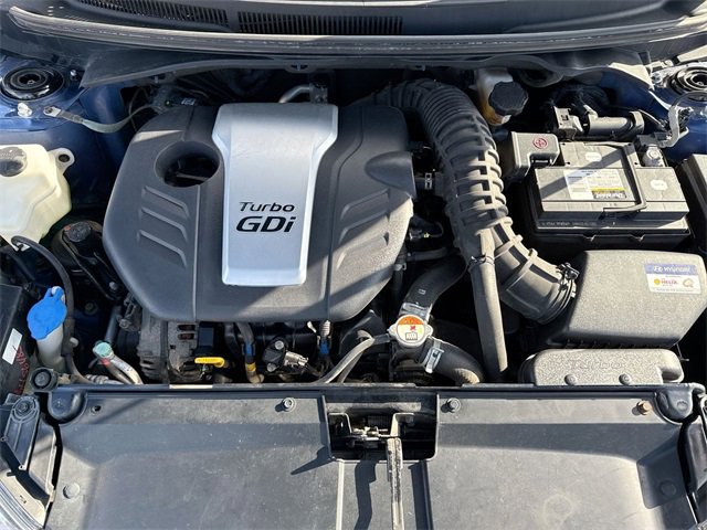 Used 2016 Hyundai Veloster Turbo image 25