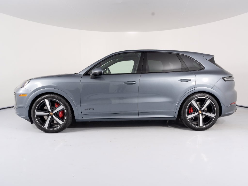 New 2026 Porsche Cayenne GTS AWD/4WD image 8