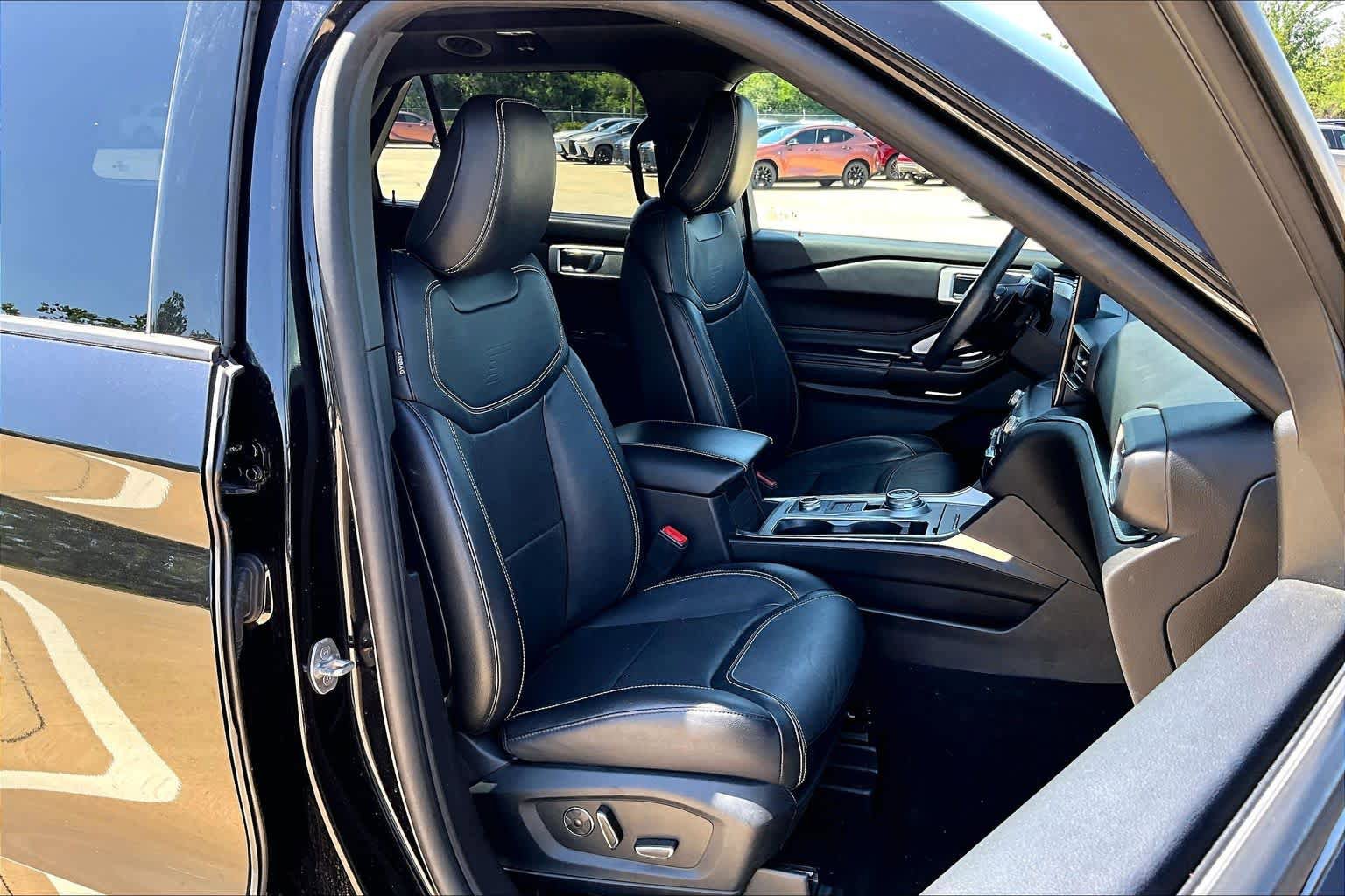 Used 2020 Ford Explorer ST w/ Premium Technology Package AWD/4WD image 9