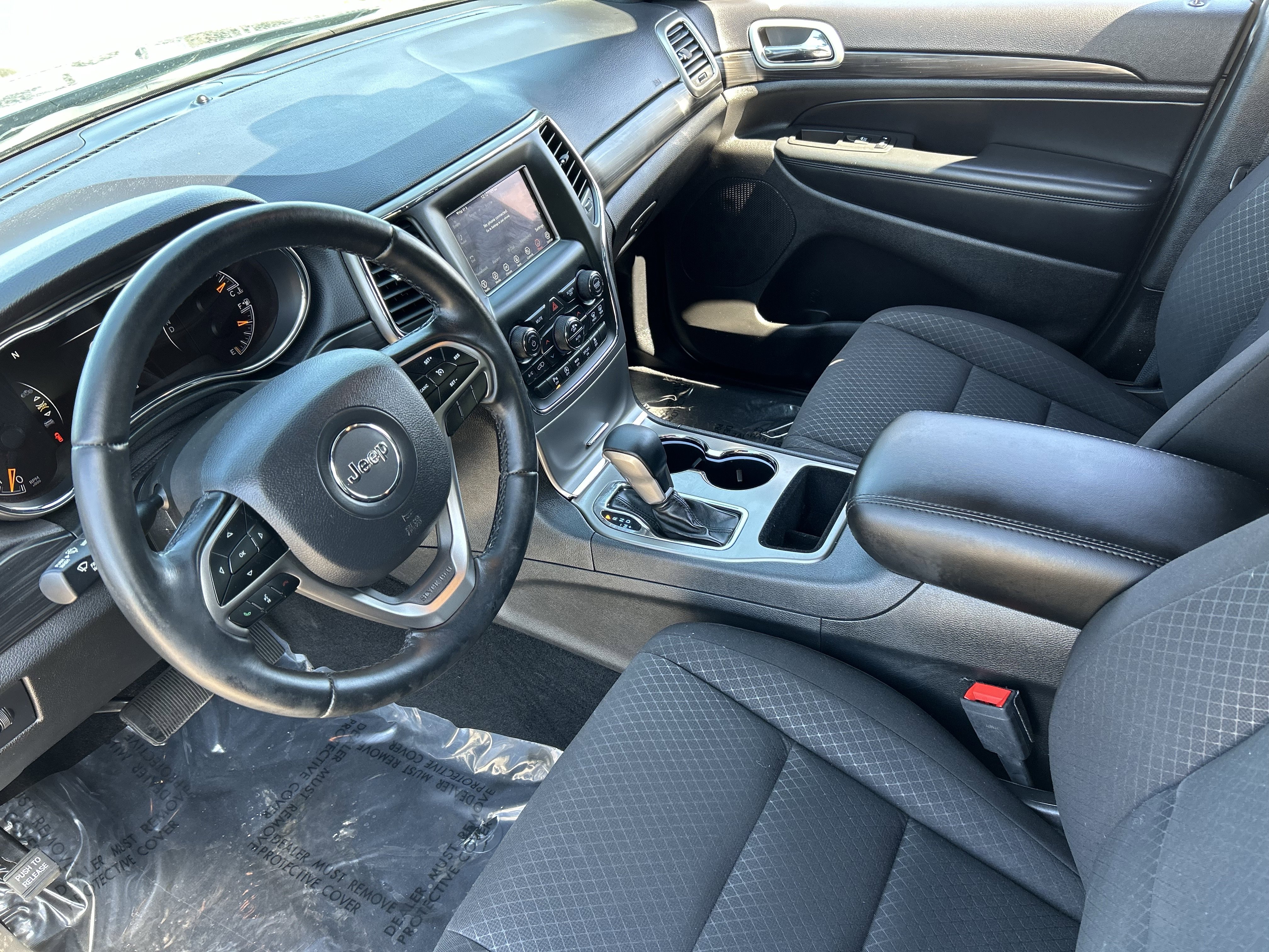 Certified 2021 Jeep Grand Cherokee Laredo image 17