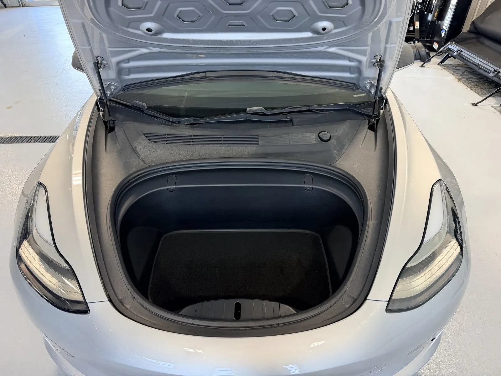 Used 2018 Tesla Model 3 Performance AWD/4WD image 9