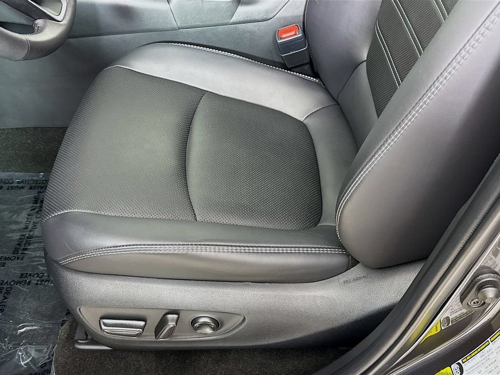 Used 2023 Toyota RAV4 Limited AWD/4WD image 22