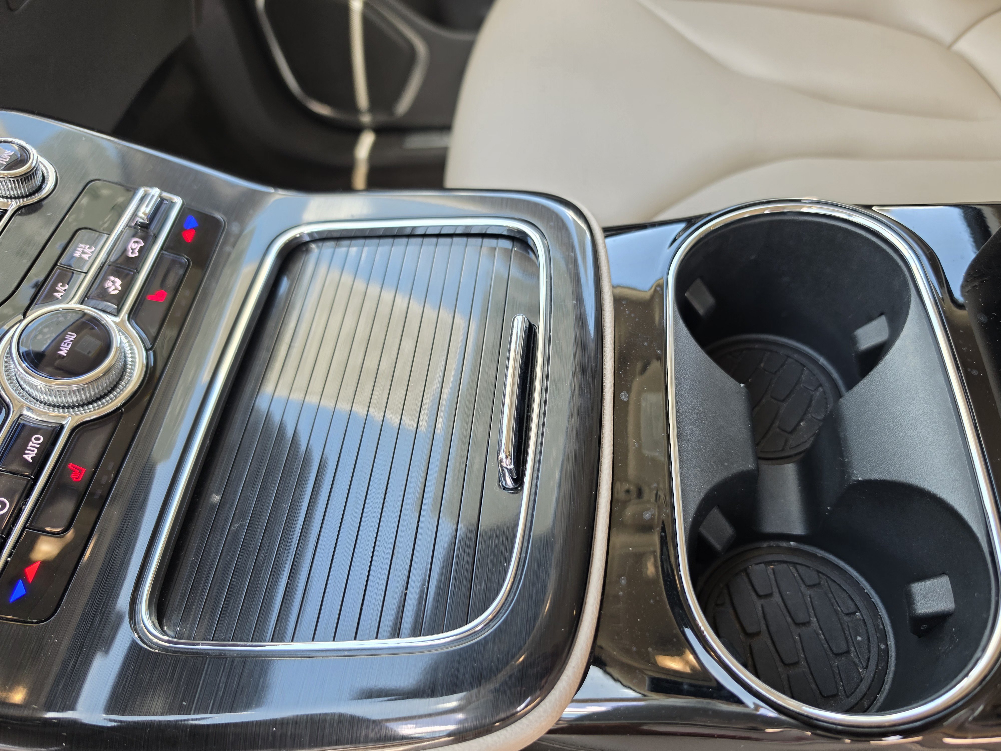Used 2024 Lincoln Corsair FWD image 20