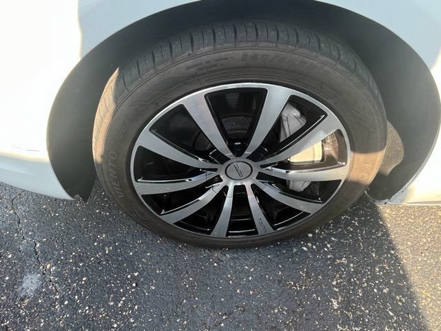 Used 2016 Audi A8 L 3.0T w/ Executive Package AWD/4WD image 23