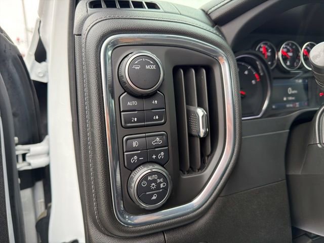 Used 2021 Chevrolet Silverado 2500 LTZ image 26