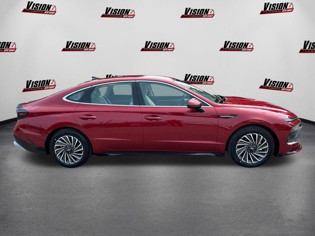 Used 2025 Hyundai Sonata SEL image 4