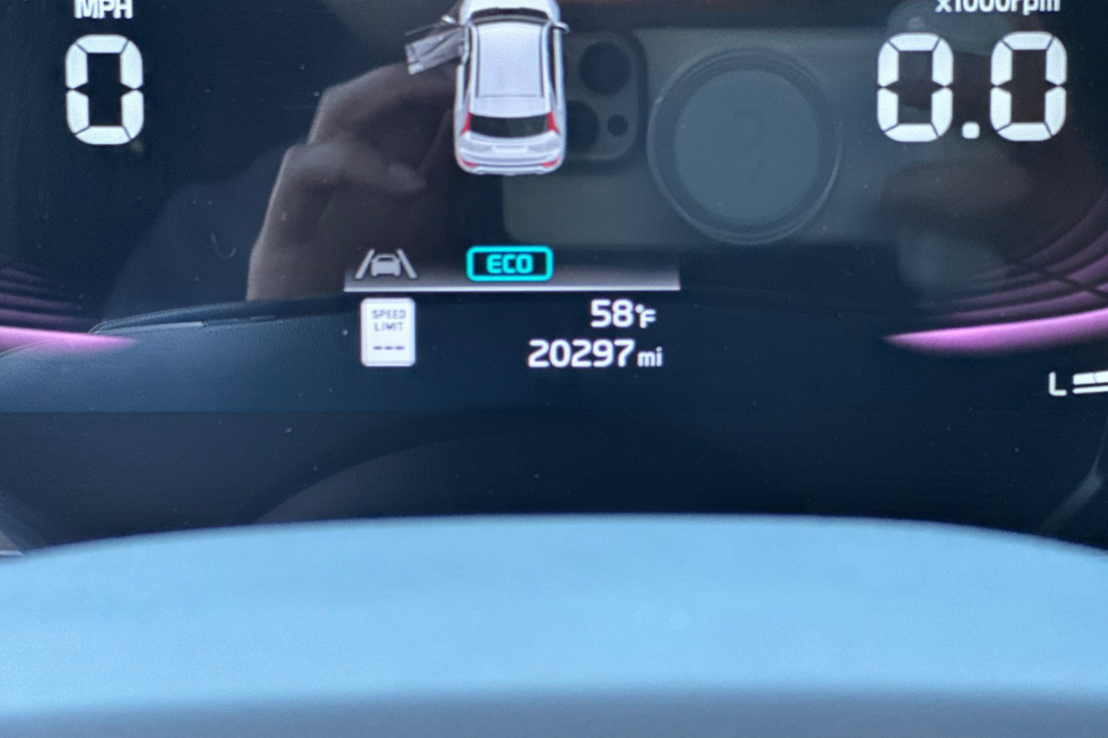 Used 2023 Kia Niro EX Touring image 29