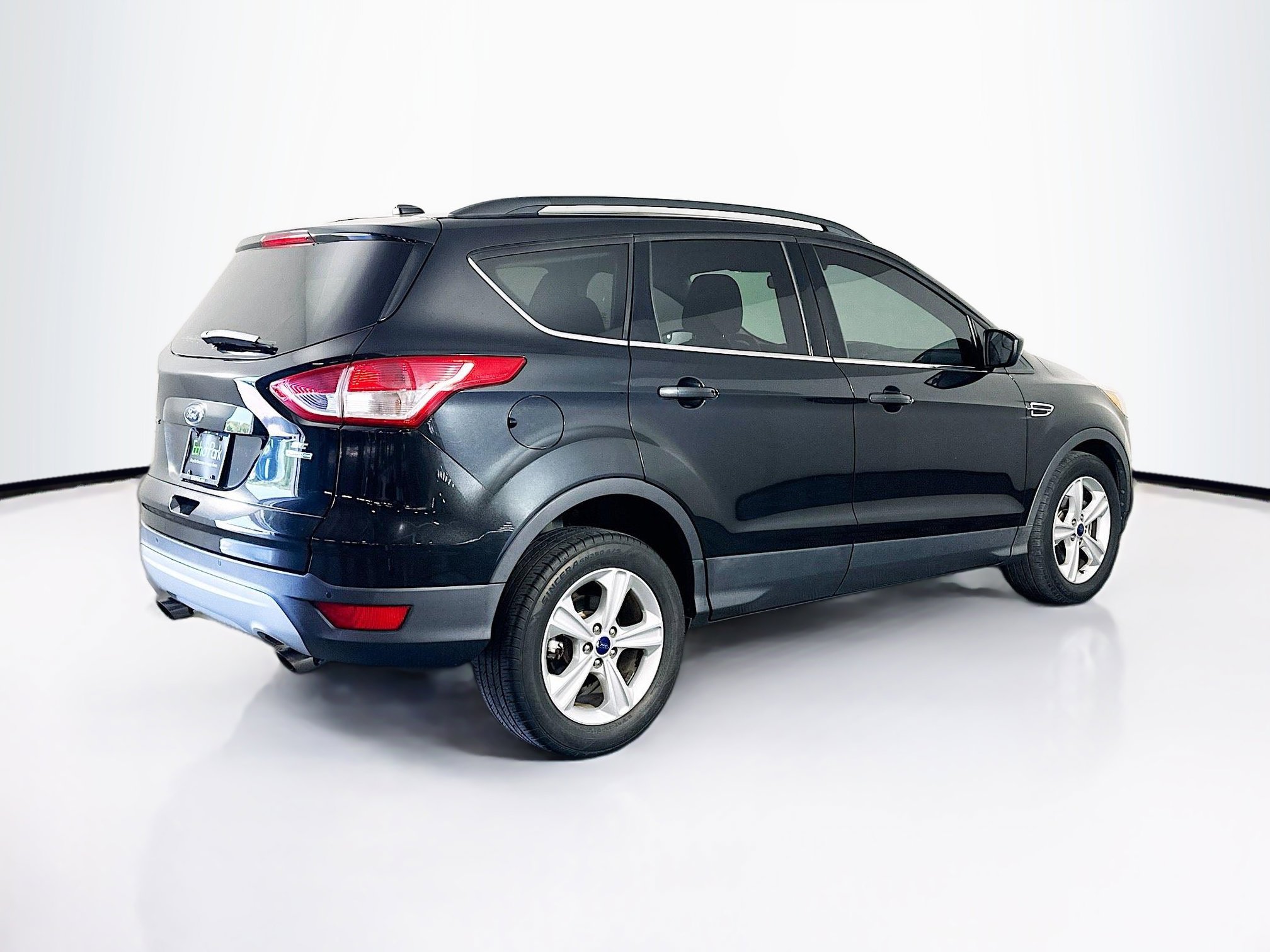 Used 2015 Ford Escape SE w/ Equipment Group 201A image 9