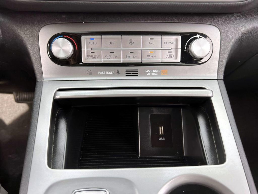 Certified 2023 Hyundai Kona SE w/ Cargo Package image 24