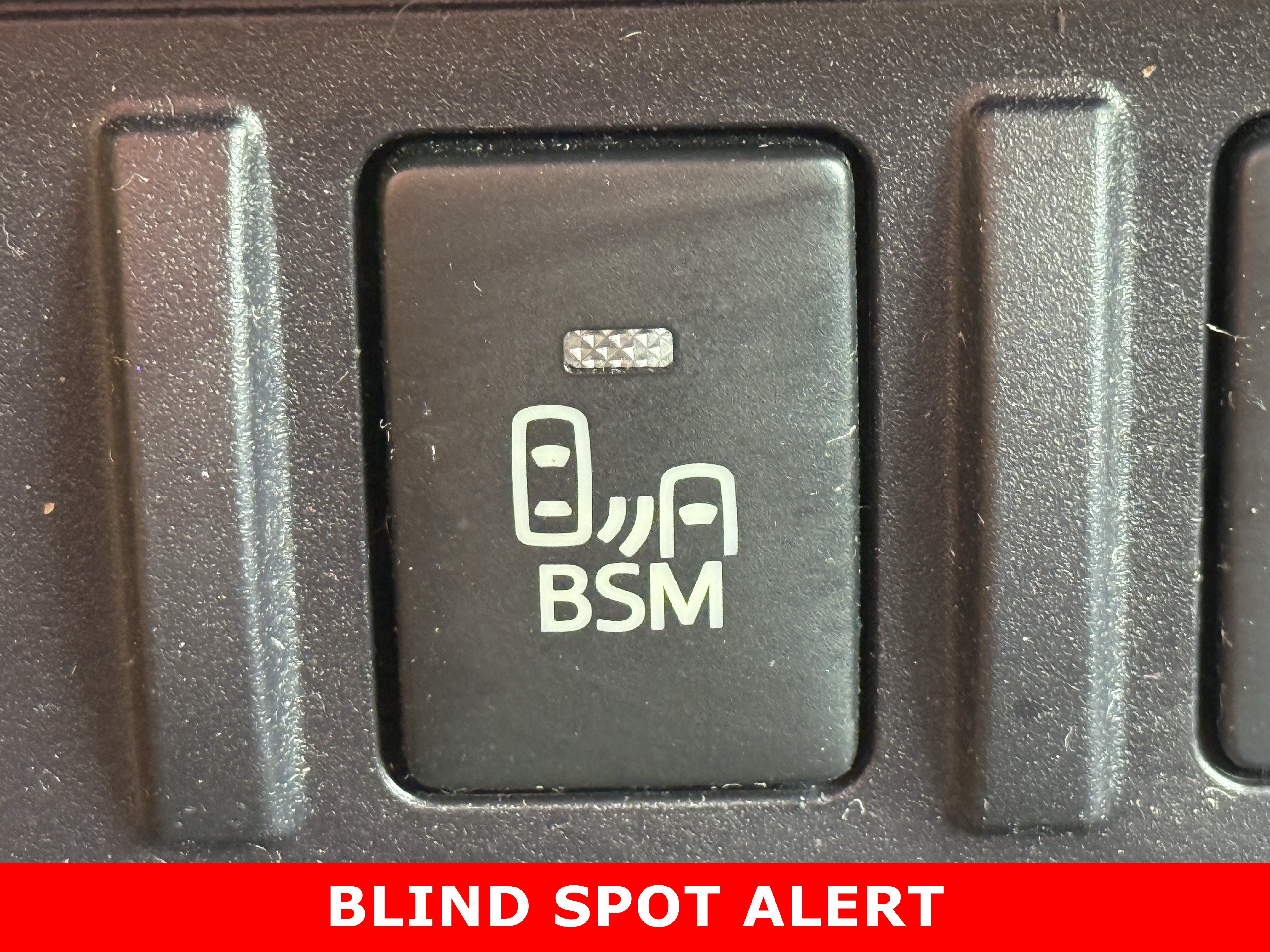 Used 2017 Toyota Tacoma TRD Sport AWD/4WD image 23