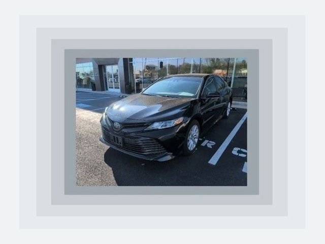 Used 2018 Toyota Camry LE w/ Moonroof Package