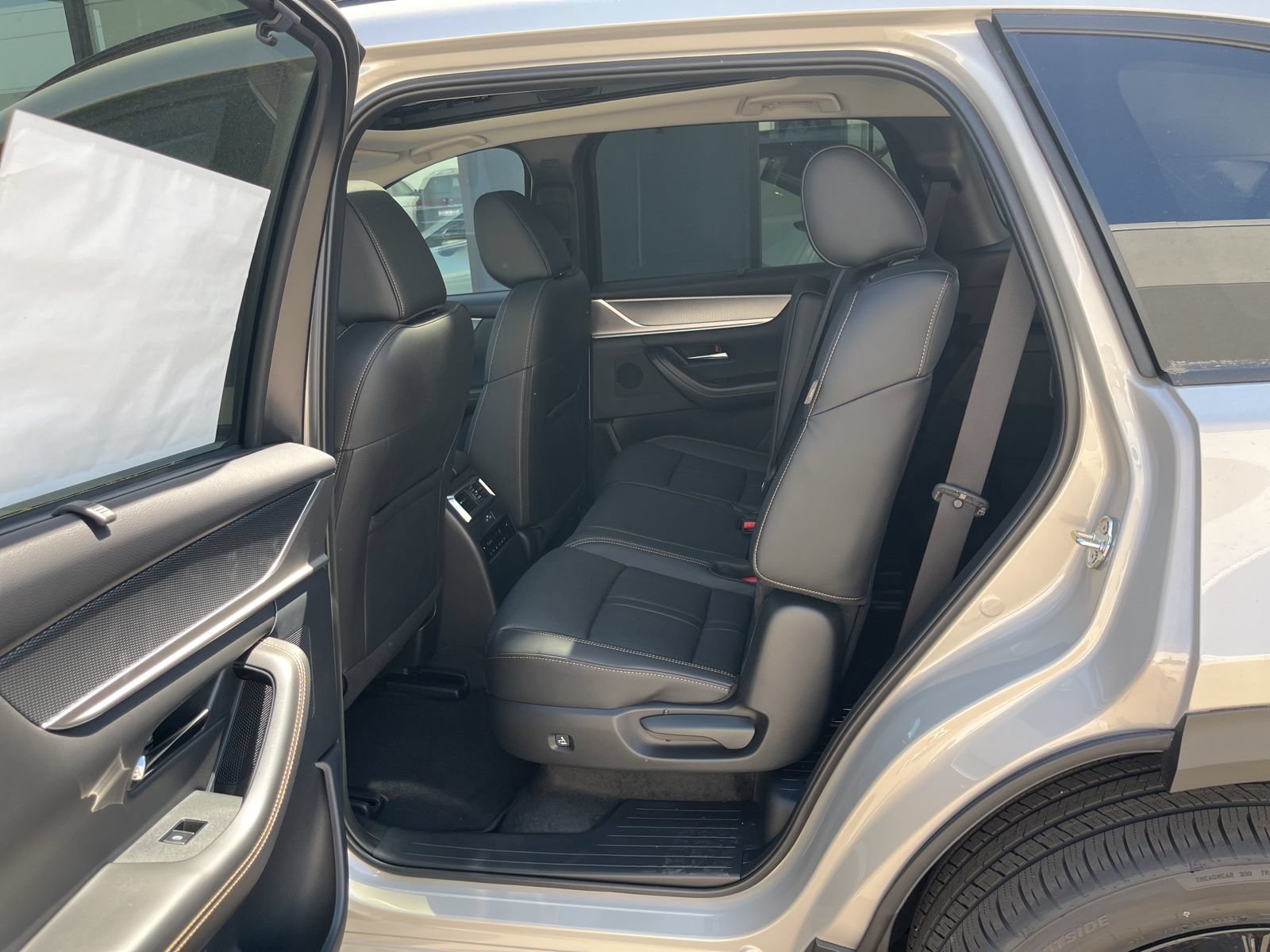 New 2026 MAZDA CX-90 Plug-In Hybrid w/Premium Sport AWD/4WD image 22