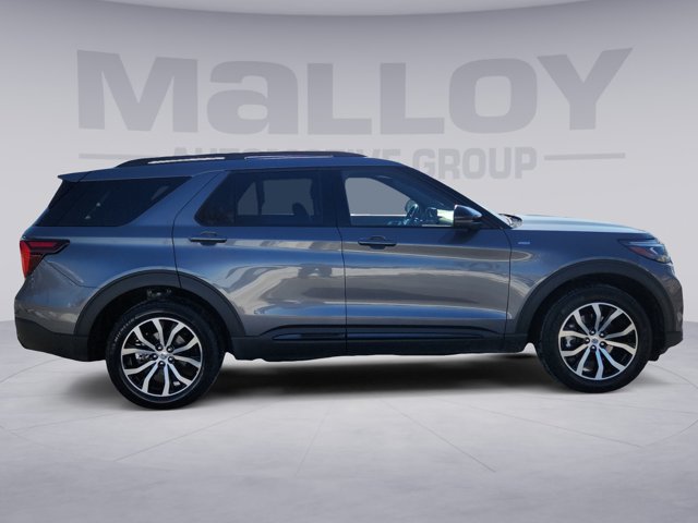 Used 2025 Ford Explorer ST-Line AWD/4WD image 6