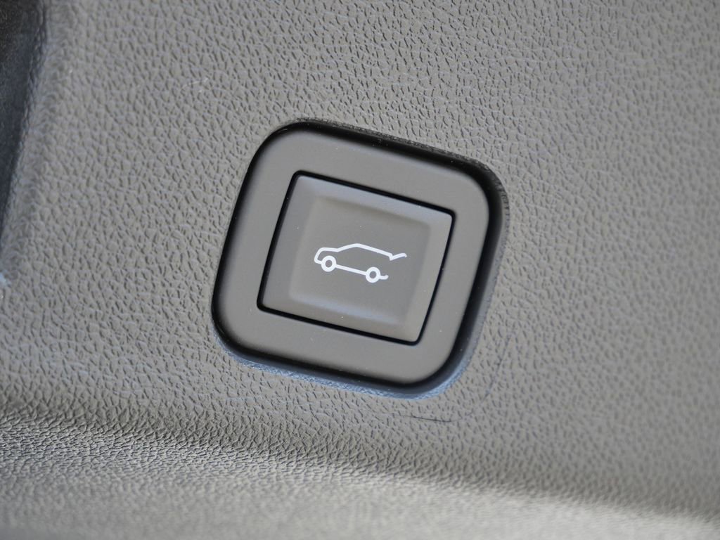 New 2026 GMC Acadia AT4 w/ Luxury Package image 32