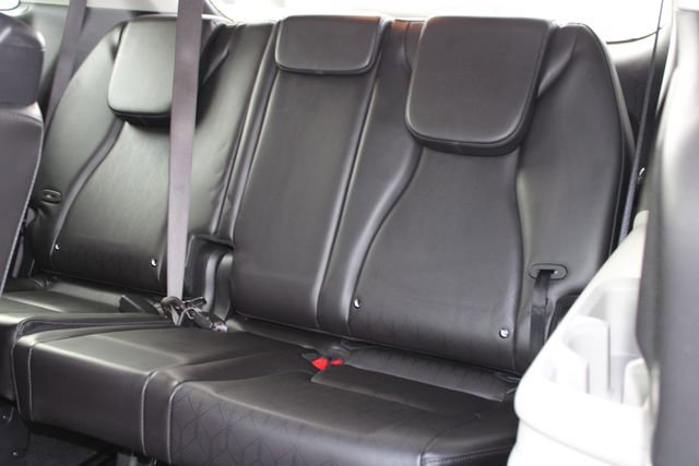 Used 2024 Kia Carnival EX image 41