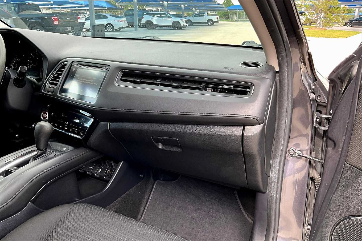 Used 2017 Honda HR-V EX image 19
