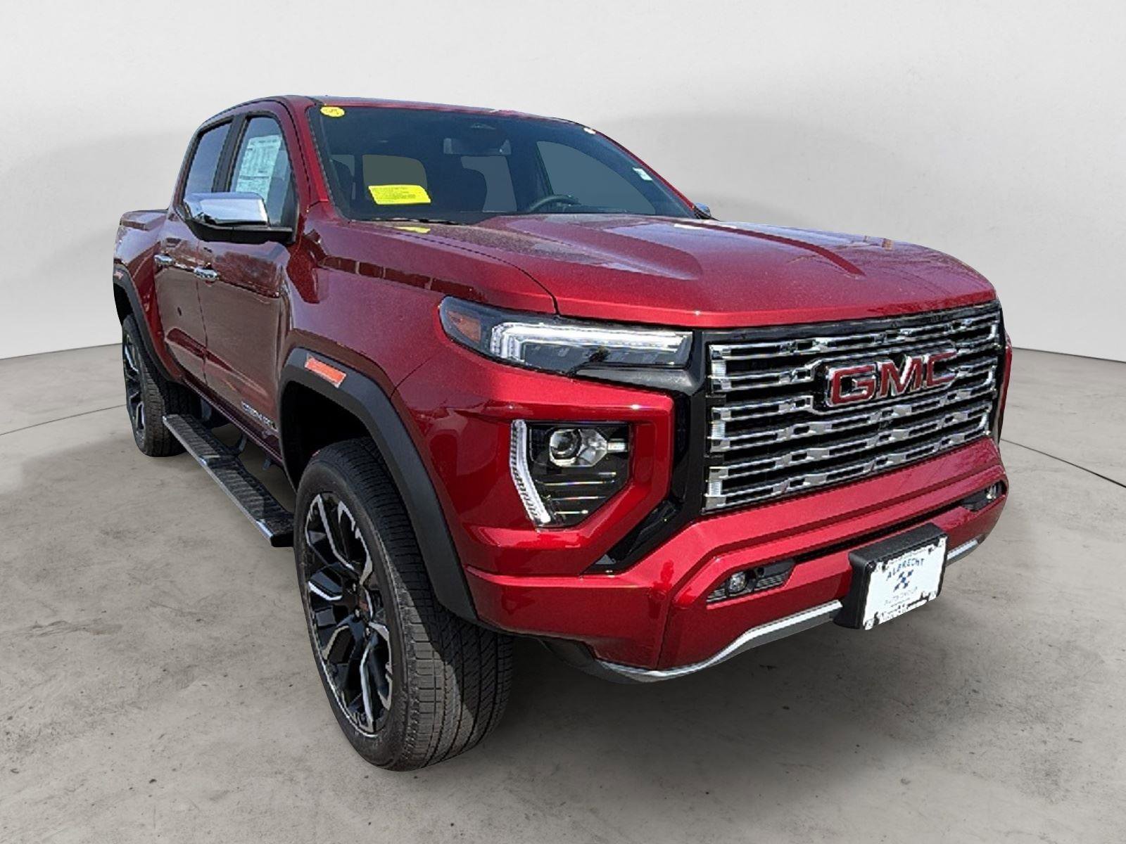 New 2026 GMC Canyon Denali AWD/4WD image 1