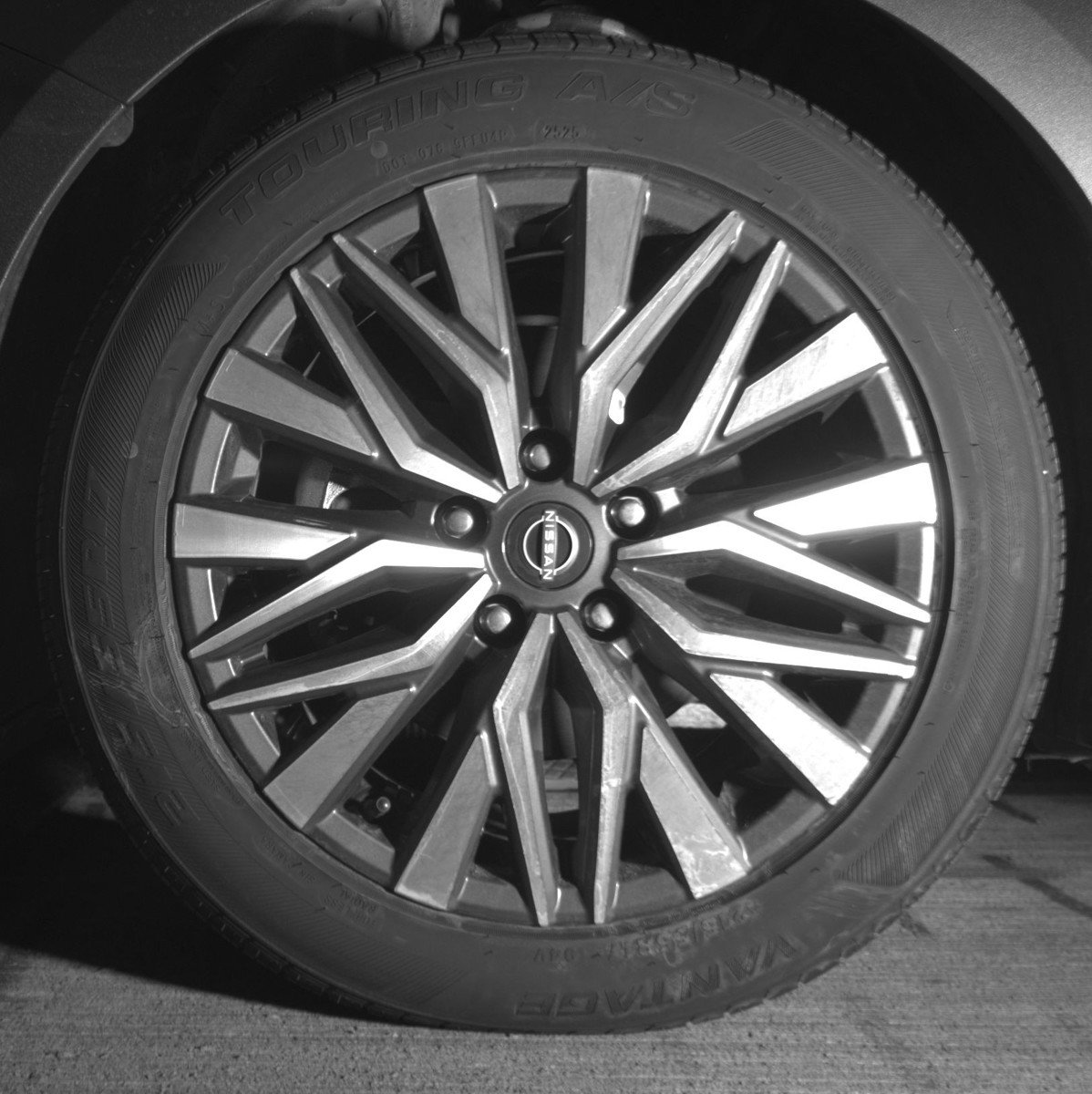 Used 2025 Nissan Altima 2.5 SV image 12