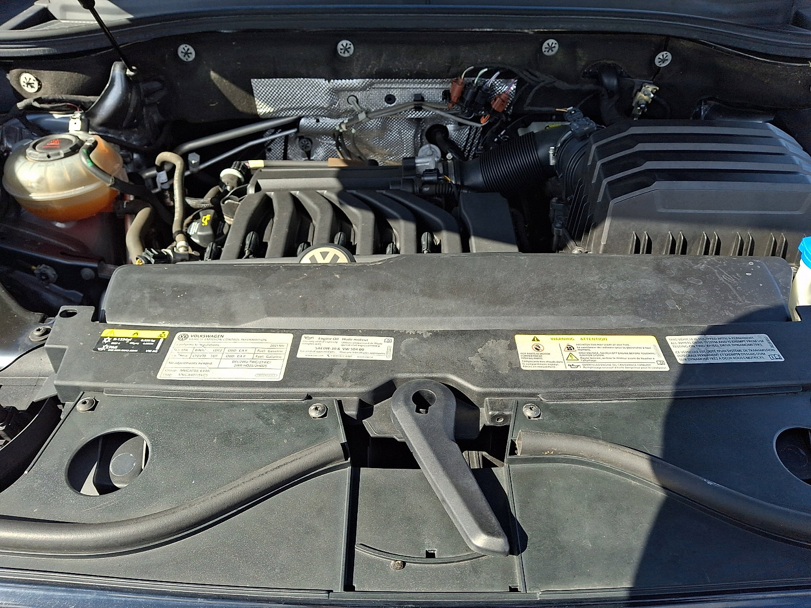 Used 2021 Volkswagen Atlas Cross Sport SE image 28