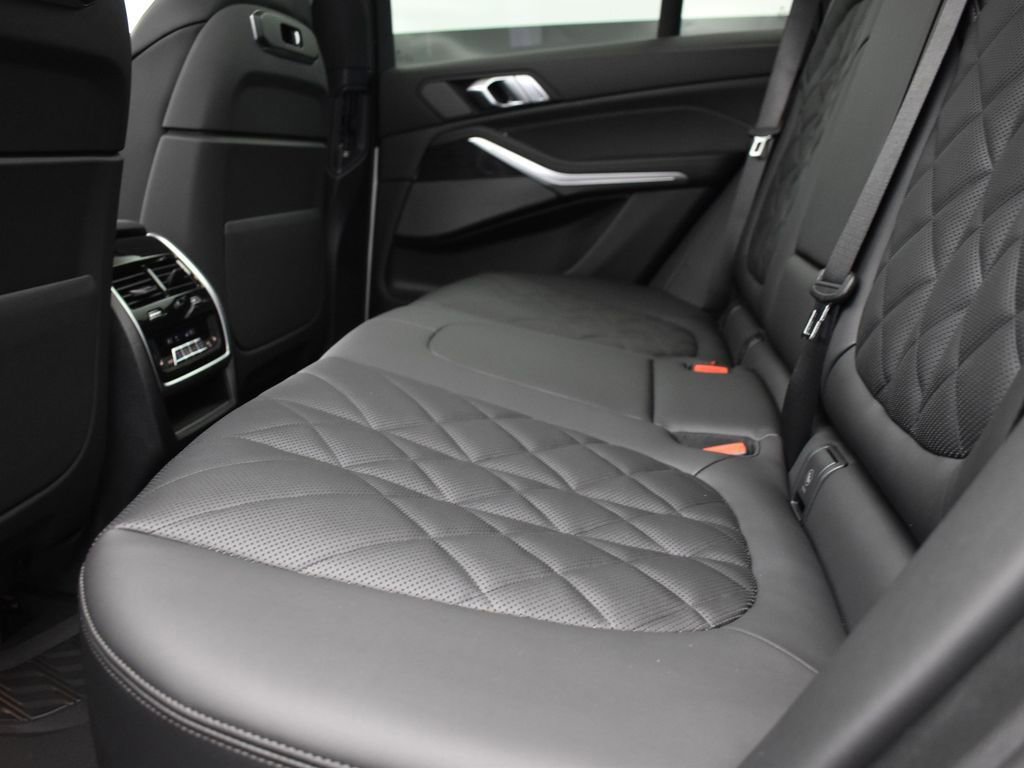 New 2026 BMW X5 sDrive40i w/ M Sport Package image 16