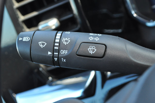 Used 2023 Chevrolet Silverado 1500 LTZ w/ Technology Package AWD/4WD image 32